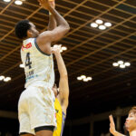 ヴィック・ローの逆転シュートでキングス開幕4連勝　サンロッカーズ渋谷 vs 琉球ゴールデンキングス GAME2